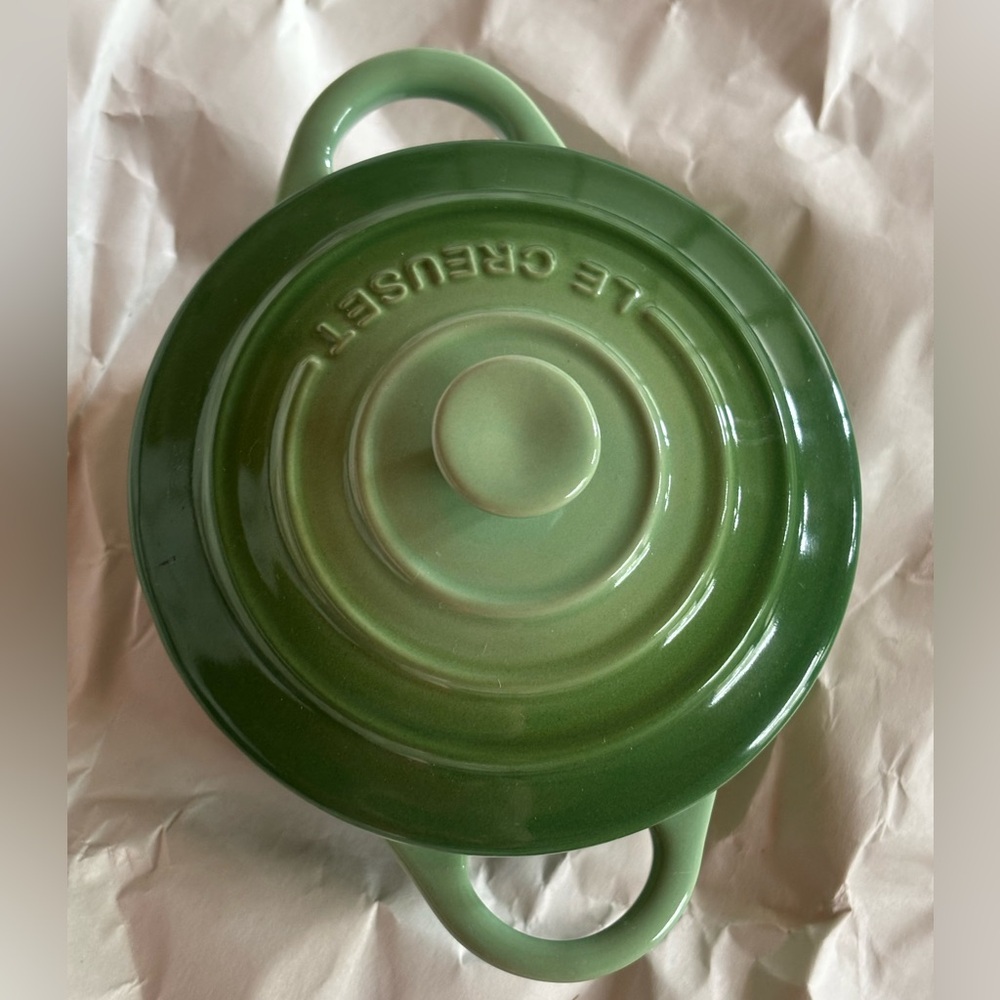 NWT Le Creuset in Rosemary green 10cm Mini Cocotte